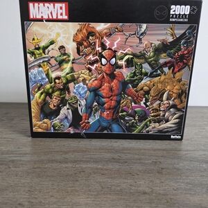 Marvel 2000 Piece Jigsaw Puzzle